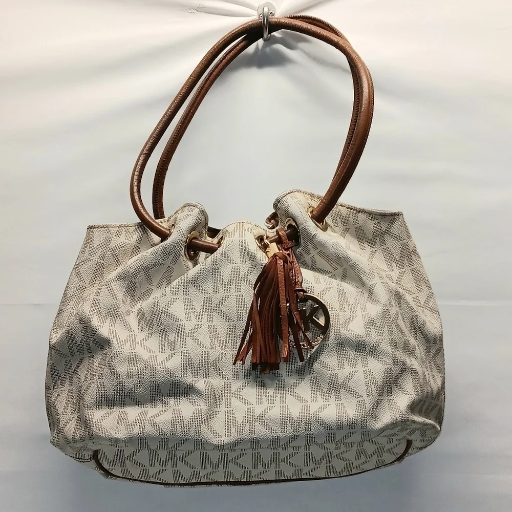 Michael Kors Signature Ring Tote East West Vanilla/Brown Leather Shoulder‎ Bag